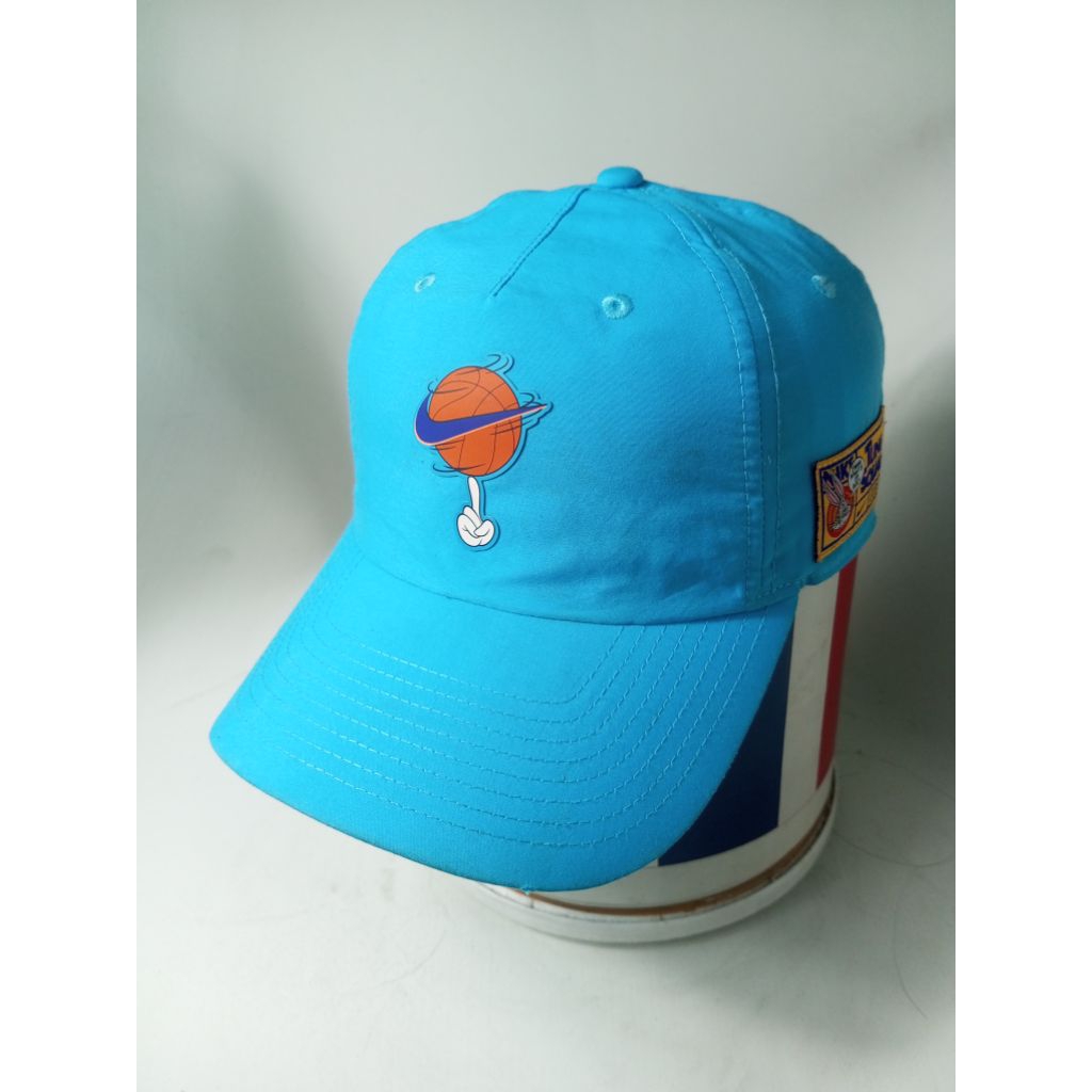 Topi N Heritage 86 X Space Jam Adjustable Hat Buat Olahraga Running Basket Padel Tennis