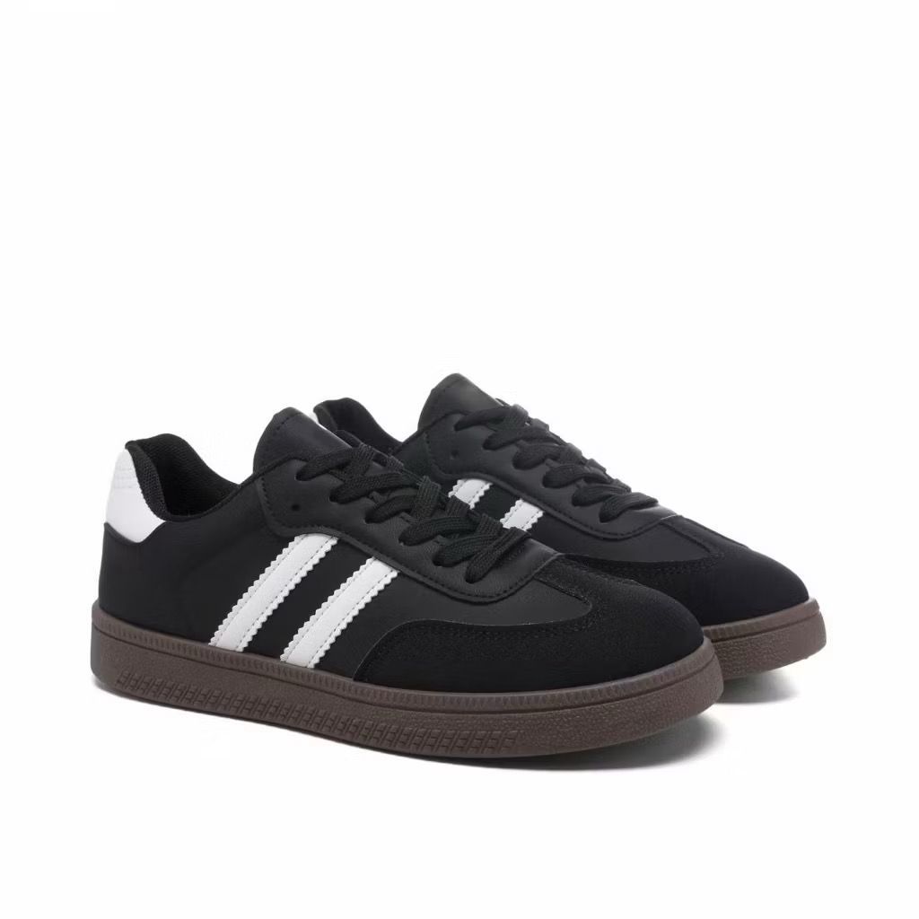 Sepatu Sekolah Hitam Sneakers Wanita Sport Shoes Sepatu Sneakers Pria Wanita Desain Kekinian Hitam P