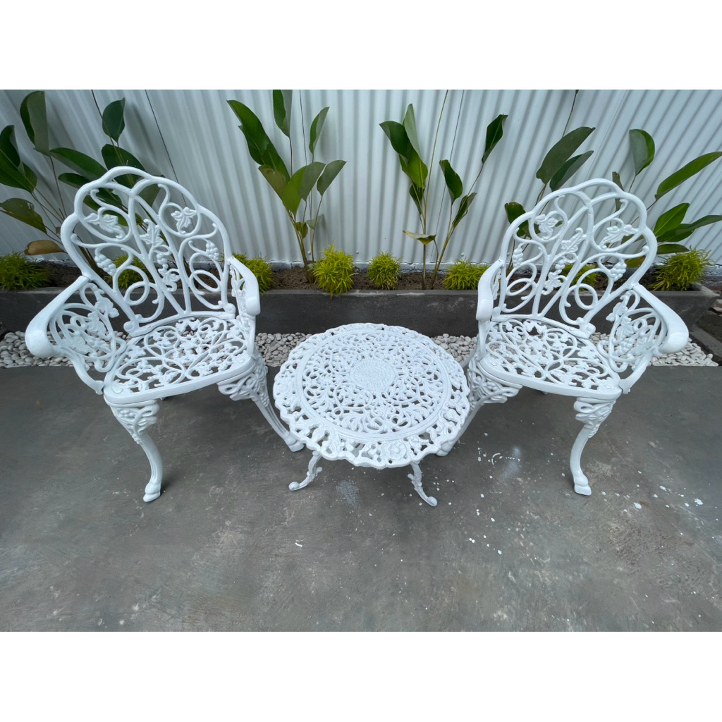 Kursi Besi Cor Antik Murah untuk Outdoor Tebal dan Kuat tipe Anggur