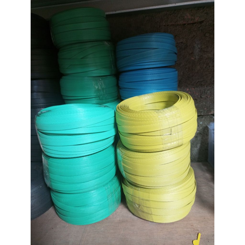 Tali Strapping Band Plastik / Tali Packing  panjang 80/90meter lebar 12mm