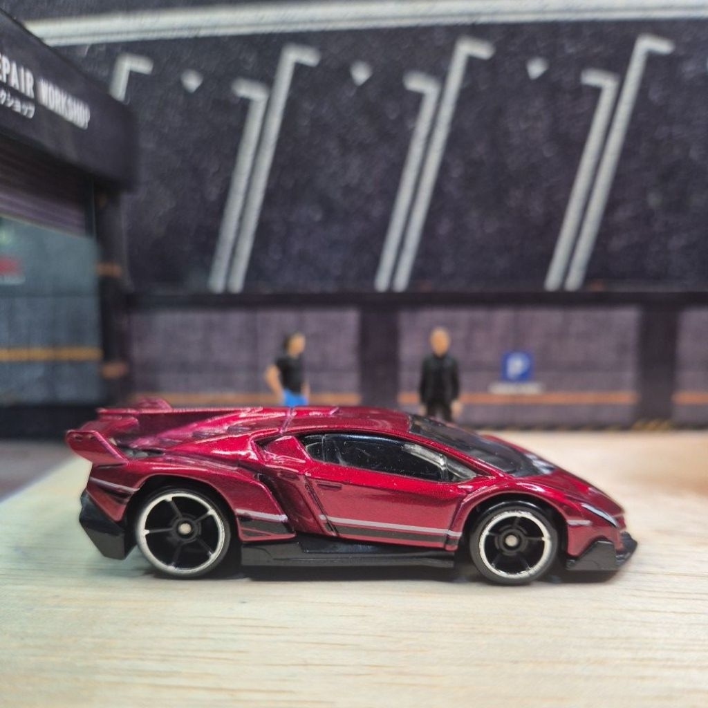HOT WHEELS LAMBORGHINI VENENO MERAH