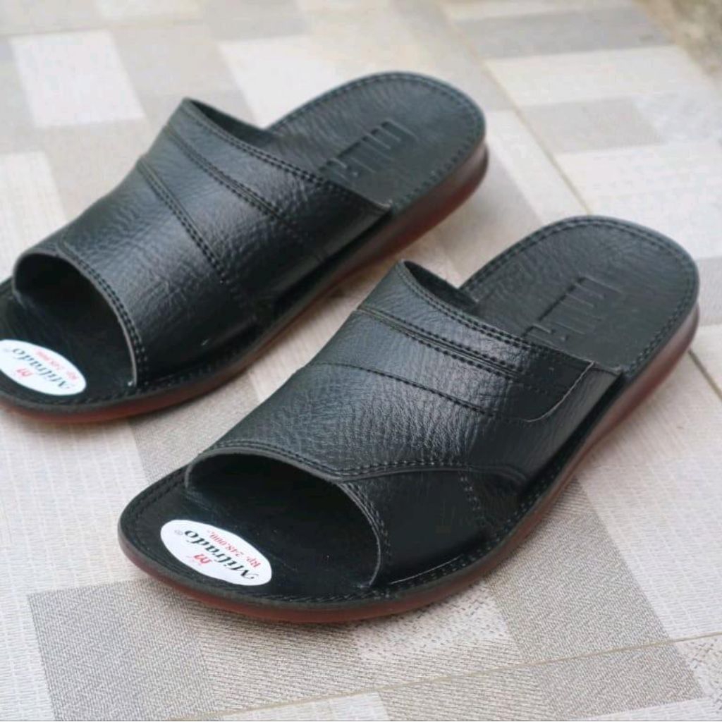 Sandal Selop Pria Kulit Classic M03 Outsole Karet Lentur Tidak Licin/Sandal Pria Kulit Sandal Anti S