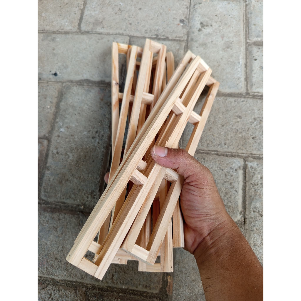 sasis miniatur truk plastik ukuran 30m x 3cm bahan kayu jati belanda