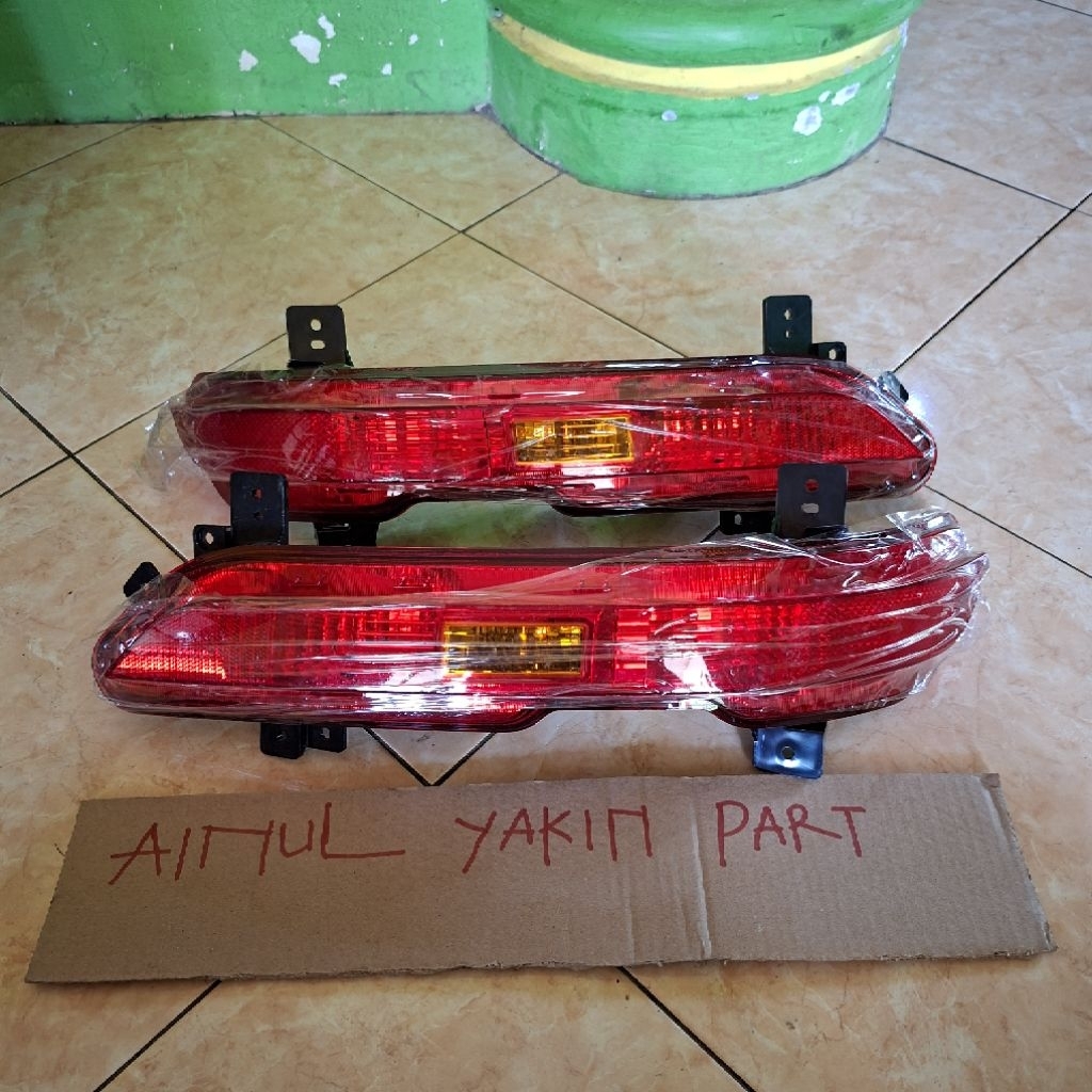 lampu reflektor  bumper bemper belakang  wuling cortez original