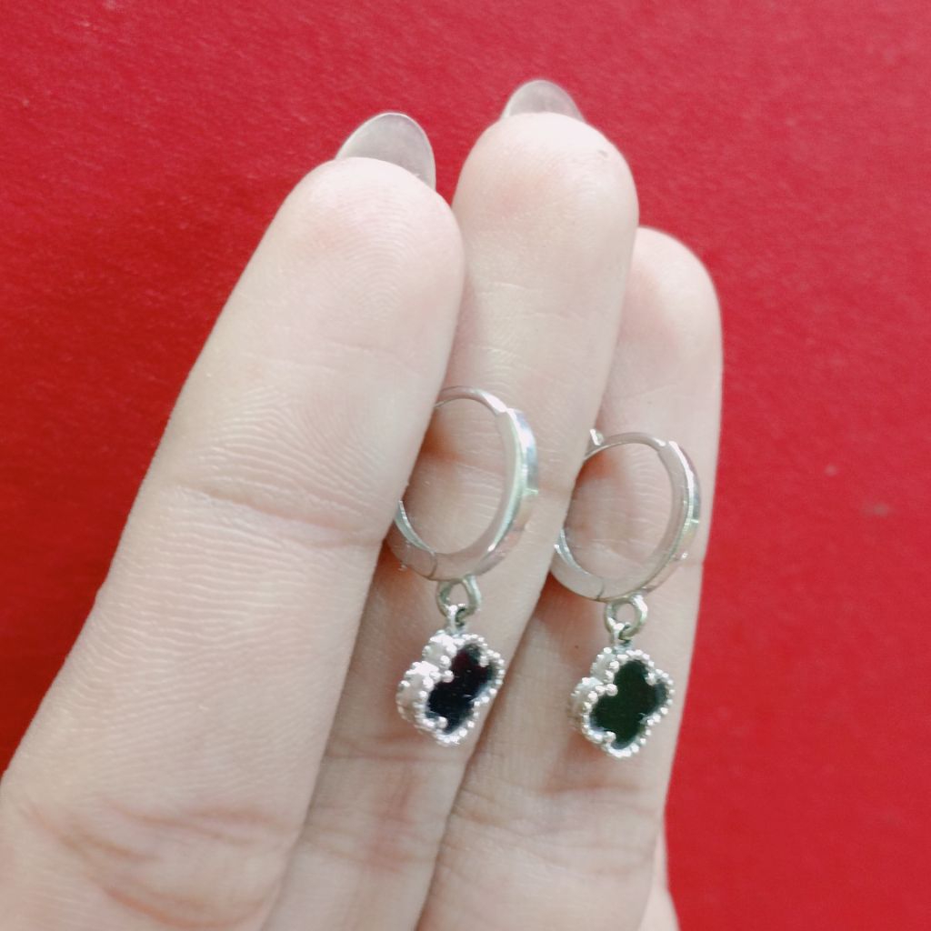 anting jepit bulat bunga mas putih dengan model terbaru newbron