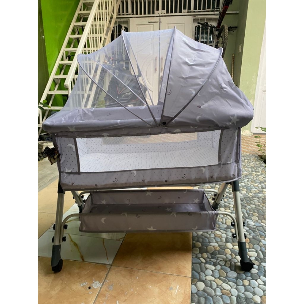 [PRELOVED] Tempat Tidur Bayi Ranjang Bayi Box Bayi dengan Kelambu