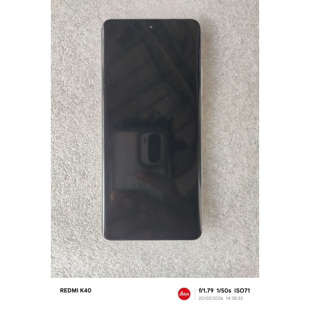 lcd original+frame xiaomi mi 12 copotan minus bergaris seperti di foto aman normal (baca deskripsi d