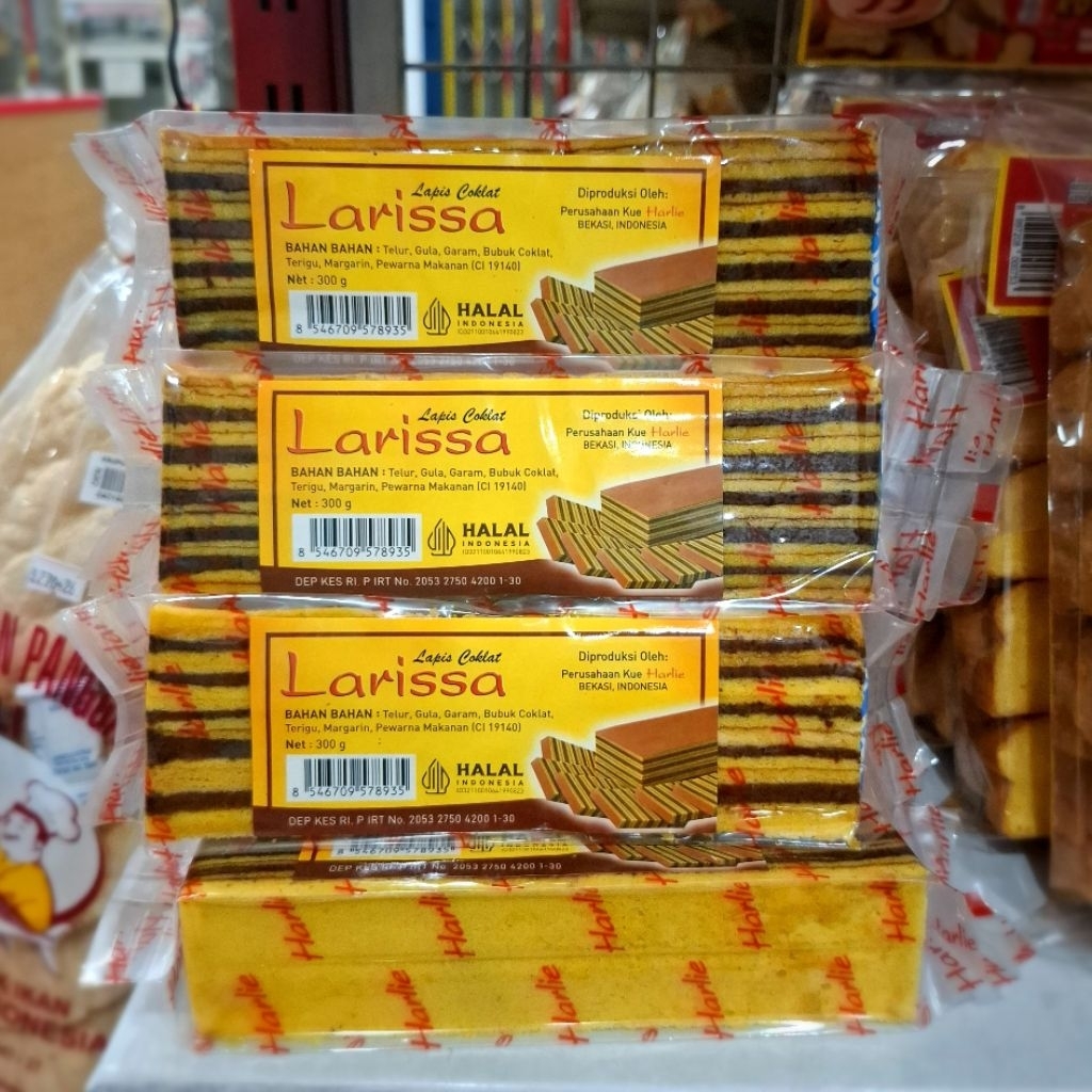 Lapis Legit Larissa 300gr | Lapis Coklat Premium | Kue Lapis Legit Lembut & Halal | Oleh-oleh Bekasi