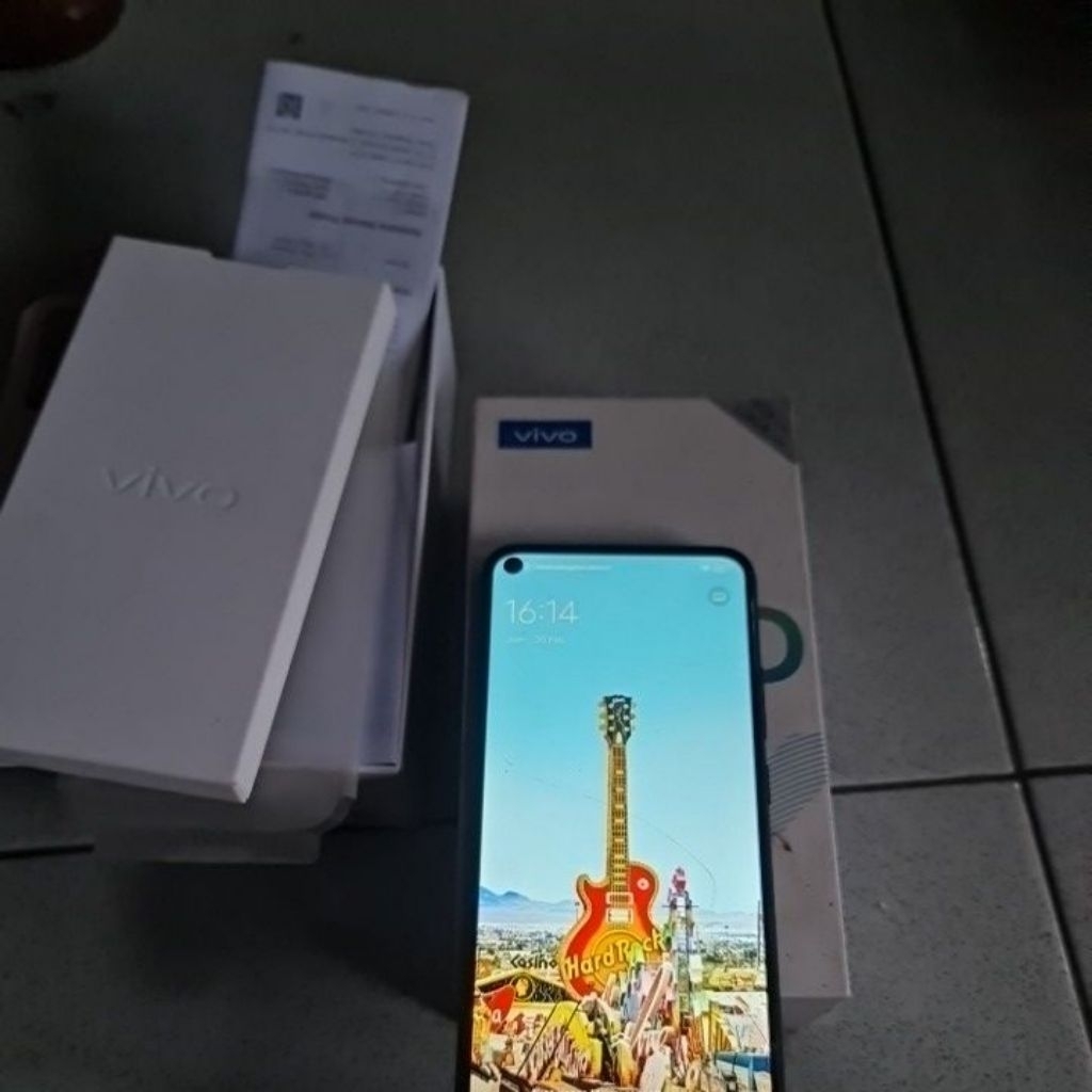 Vivo Y50 Ori, Ram 8 internal 128Gb. snapdragon 665. Hp dosbuk