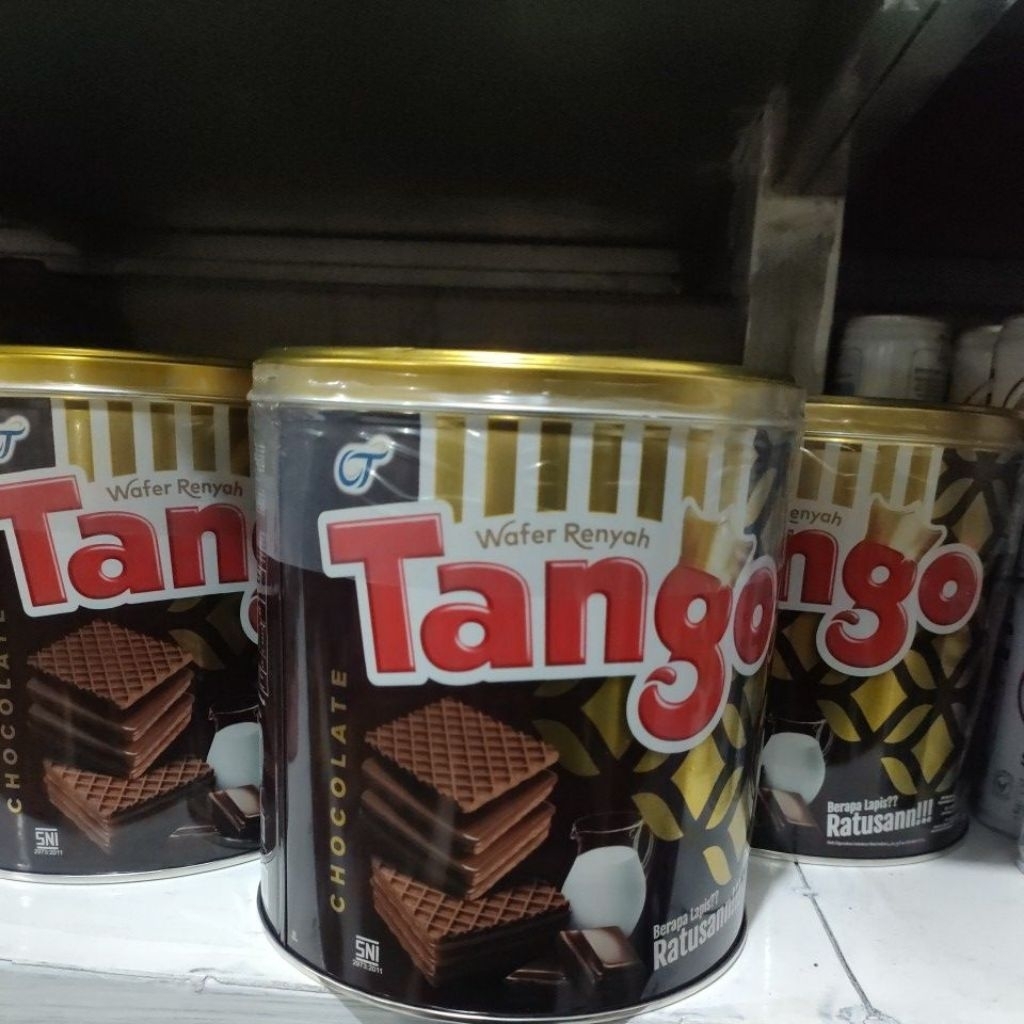 TANGO WAFER KALENG