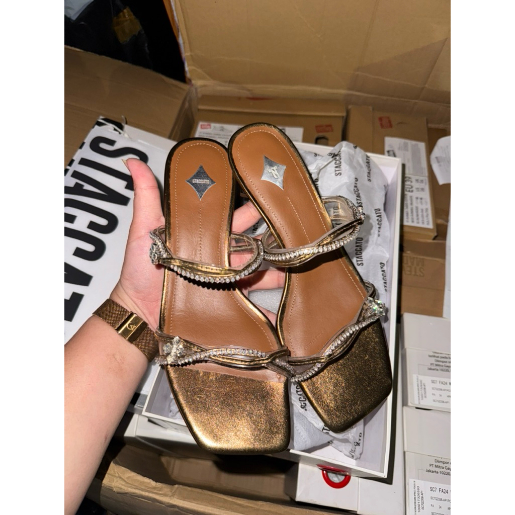 Staccato Heels Original Resmi