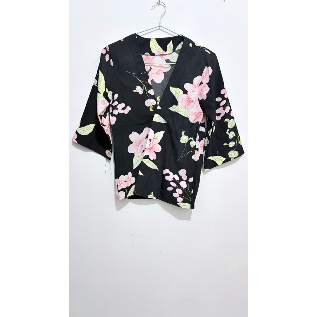 Cardigan outer bunga-bunga