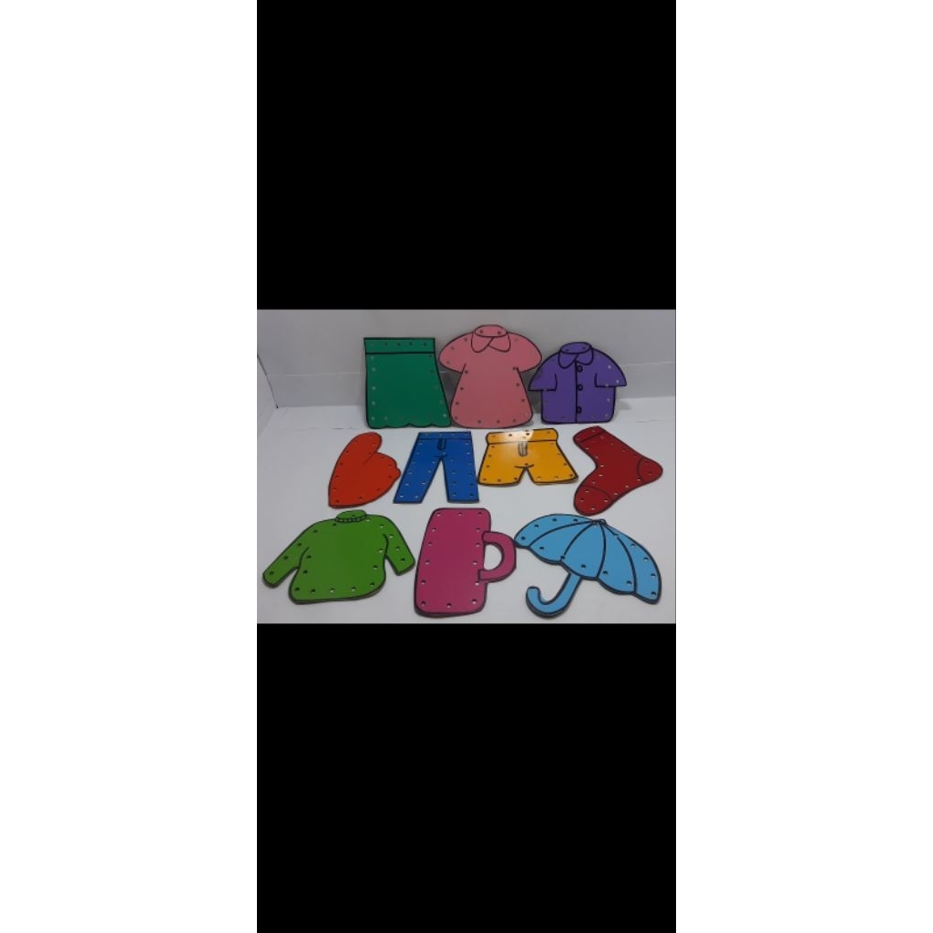 Mainan edukatif anak menjahit baju