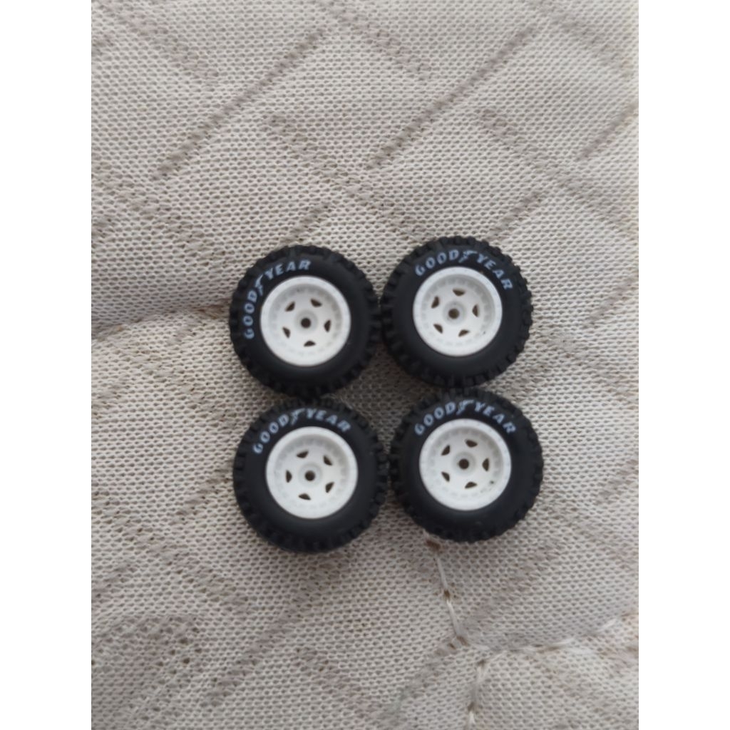 Velg Hotwheels Offroad ukuran 12
