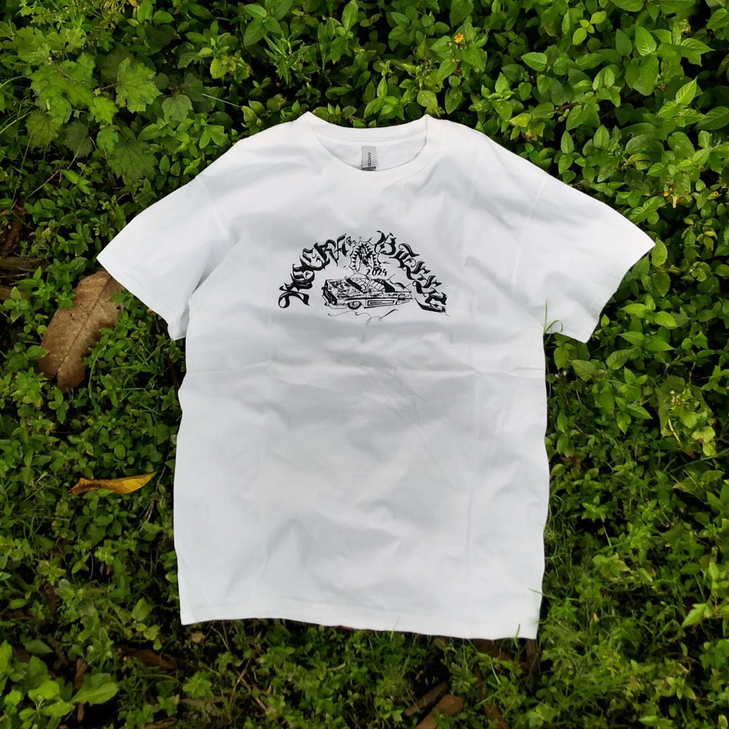 GILDAN TSHIRT SMALL ART BUNDA MARIA