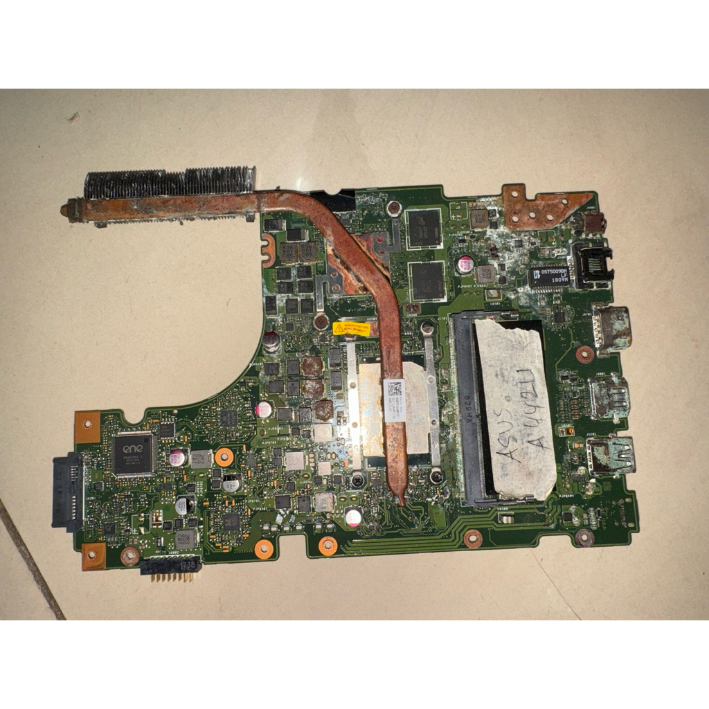 mainbord asus A442U i5 gen8 kondisi mati cocok buat canibalan