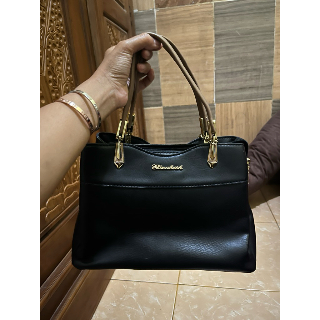 Tas Elizabeth hitam