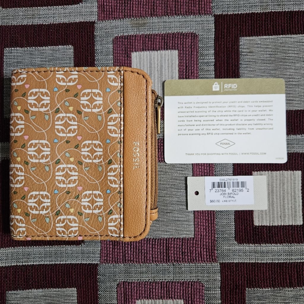 [PRELOVED] Dompet Wallet Jori Bifold Floral Like Style