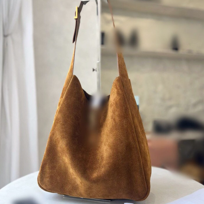 Pre order le 5 a 7 hobo bag suede top- VLIXCO