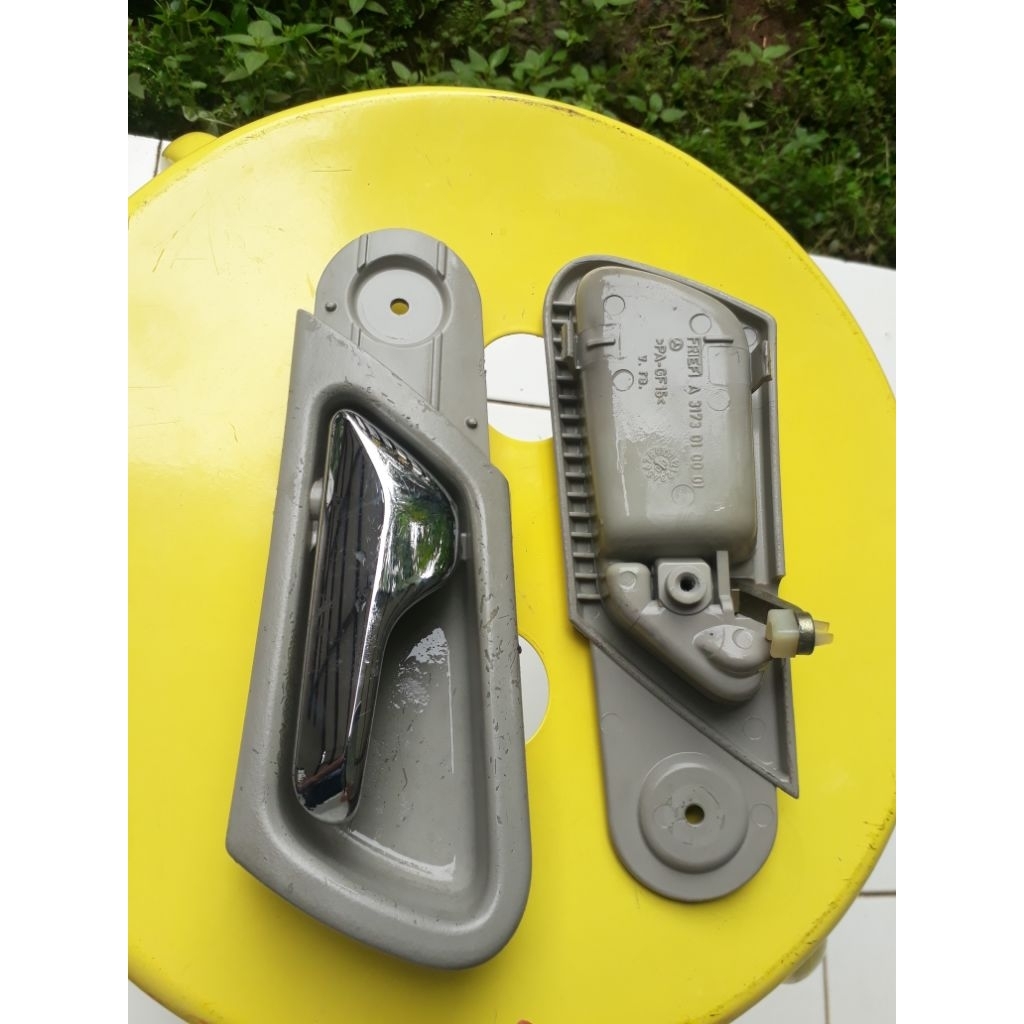 handel pintu depan bagian dalam w203 part number