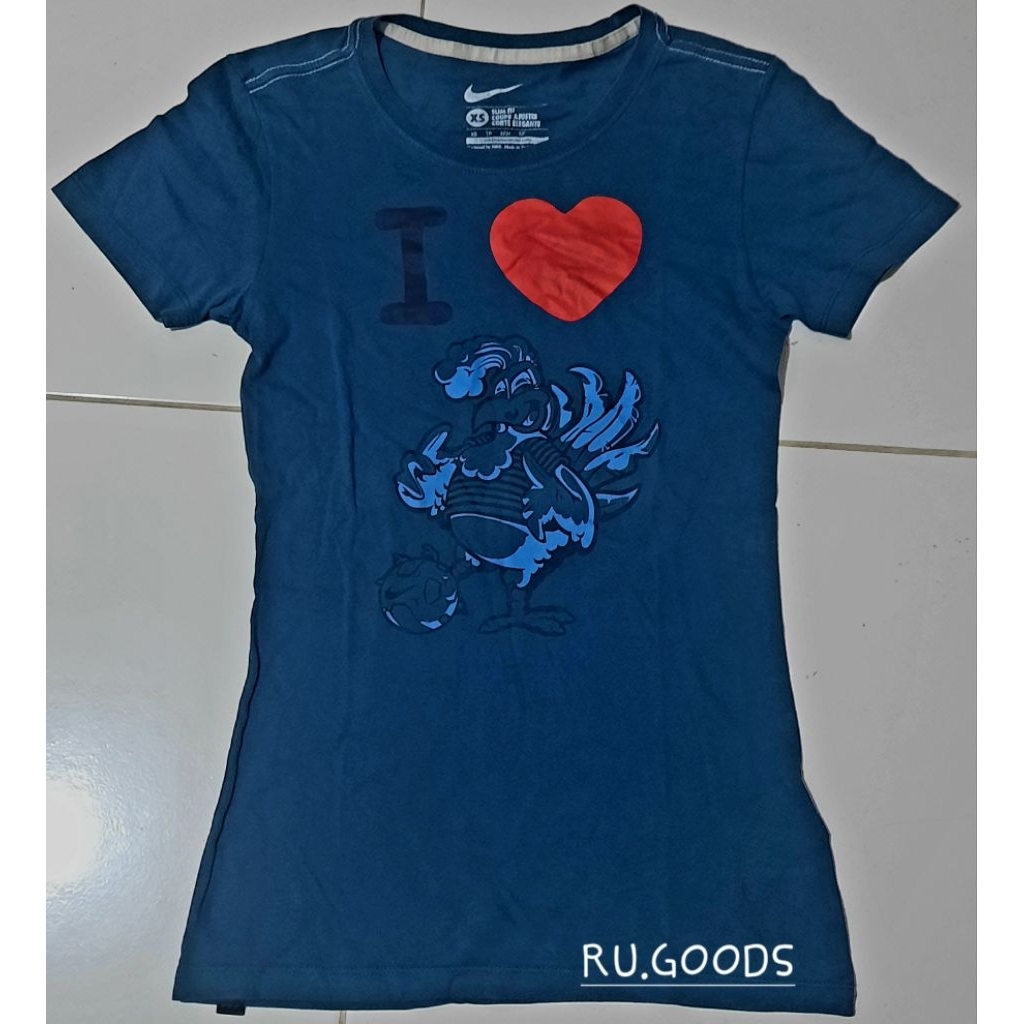 used women t-shirt slim fit by Nike ori