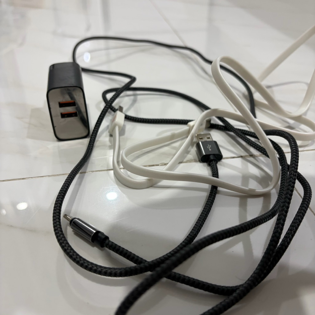 [Preloved] Kabel Remax Taigen Charger USB Kepala Baseus iPhone Android HP Device Adapters