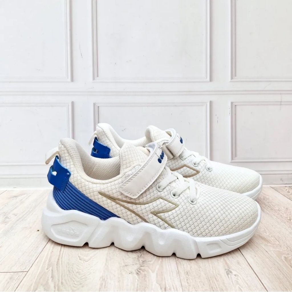 Sepatu Anak DIADORA Nerik Jr 100% Original Resmi (Size 31 33 35)