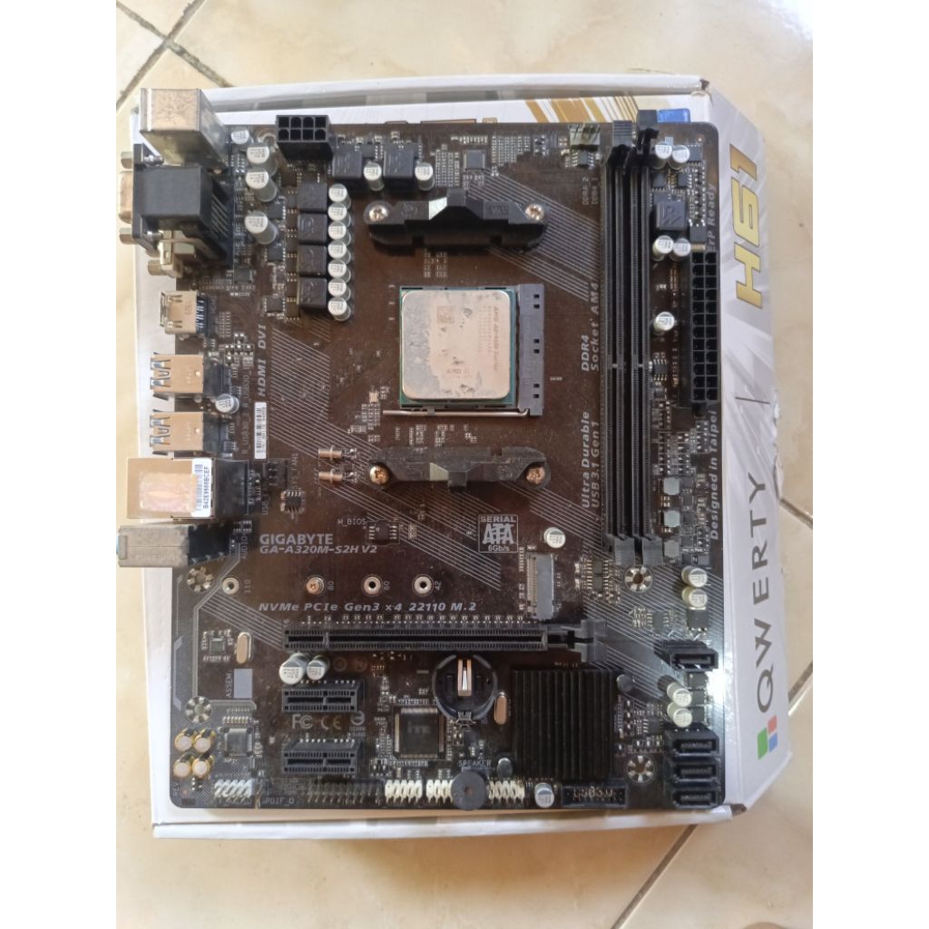 GIGABYTE A320M + AMD A8 9600