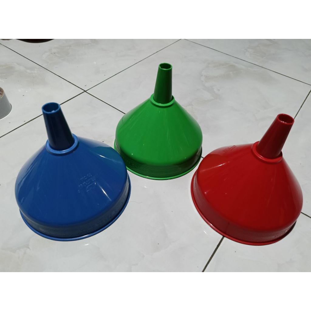 Corong/torong plastik diameter 20cm