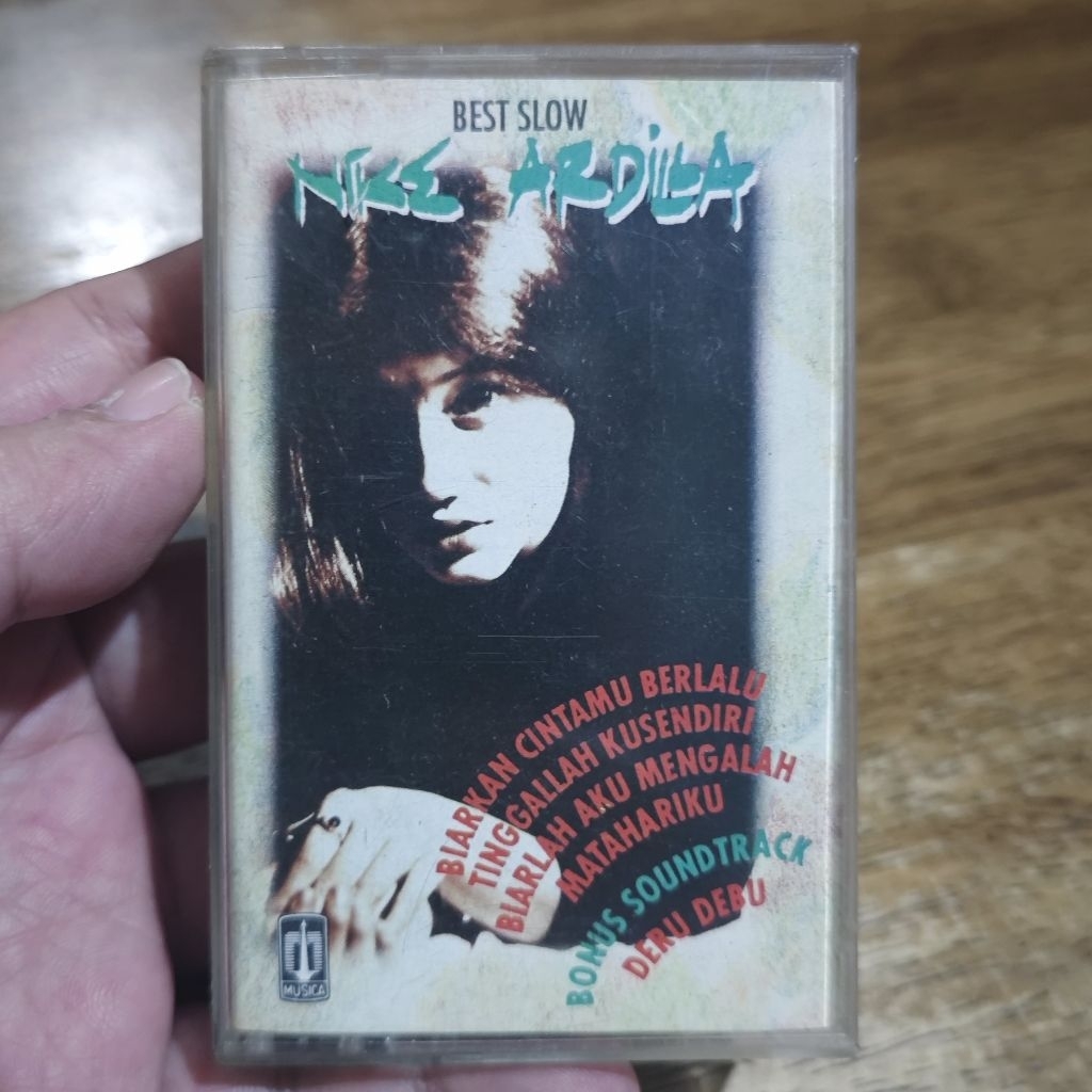 kaset NIKE ARDILLA best slow