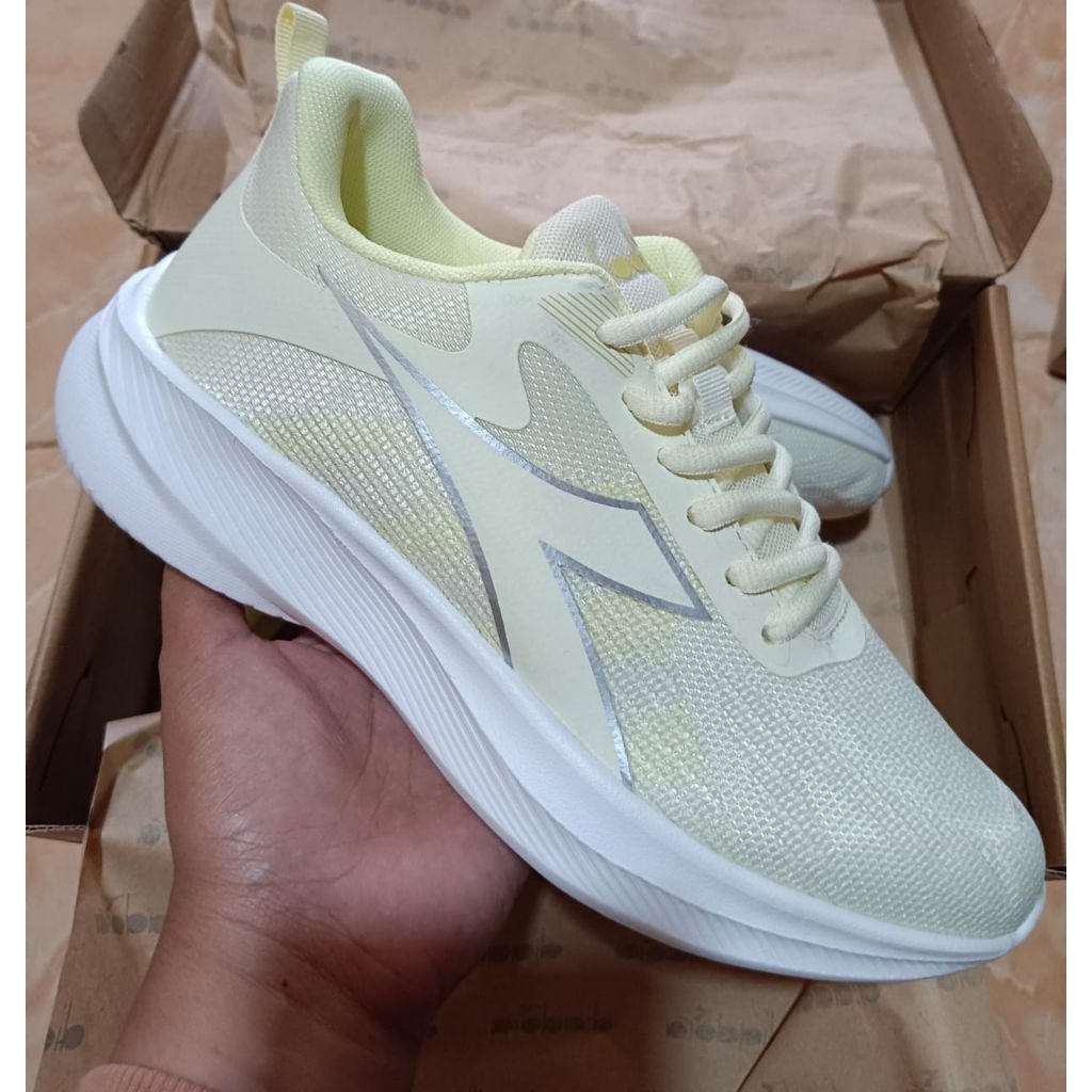 QLA- Diadora women