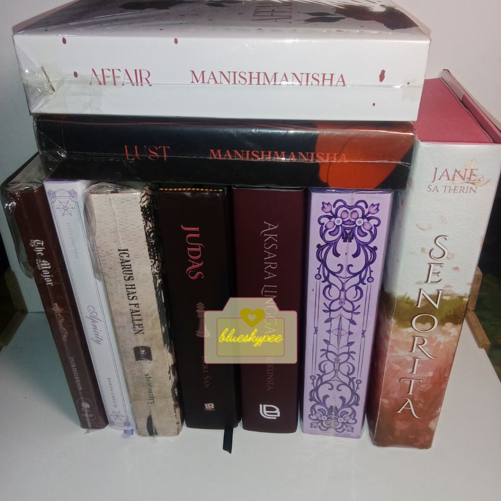 preloved novel Hard Cover Aksara Lingga | Affair | Lust | Senorita In Trouble | Judas | Icarus Has F