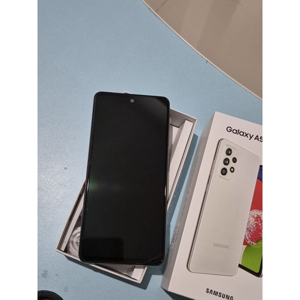 a52s 5G 8gb/ 256gb second like new
