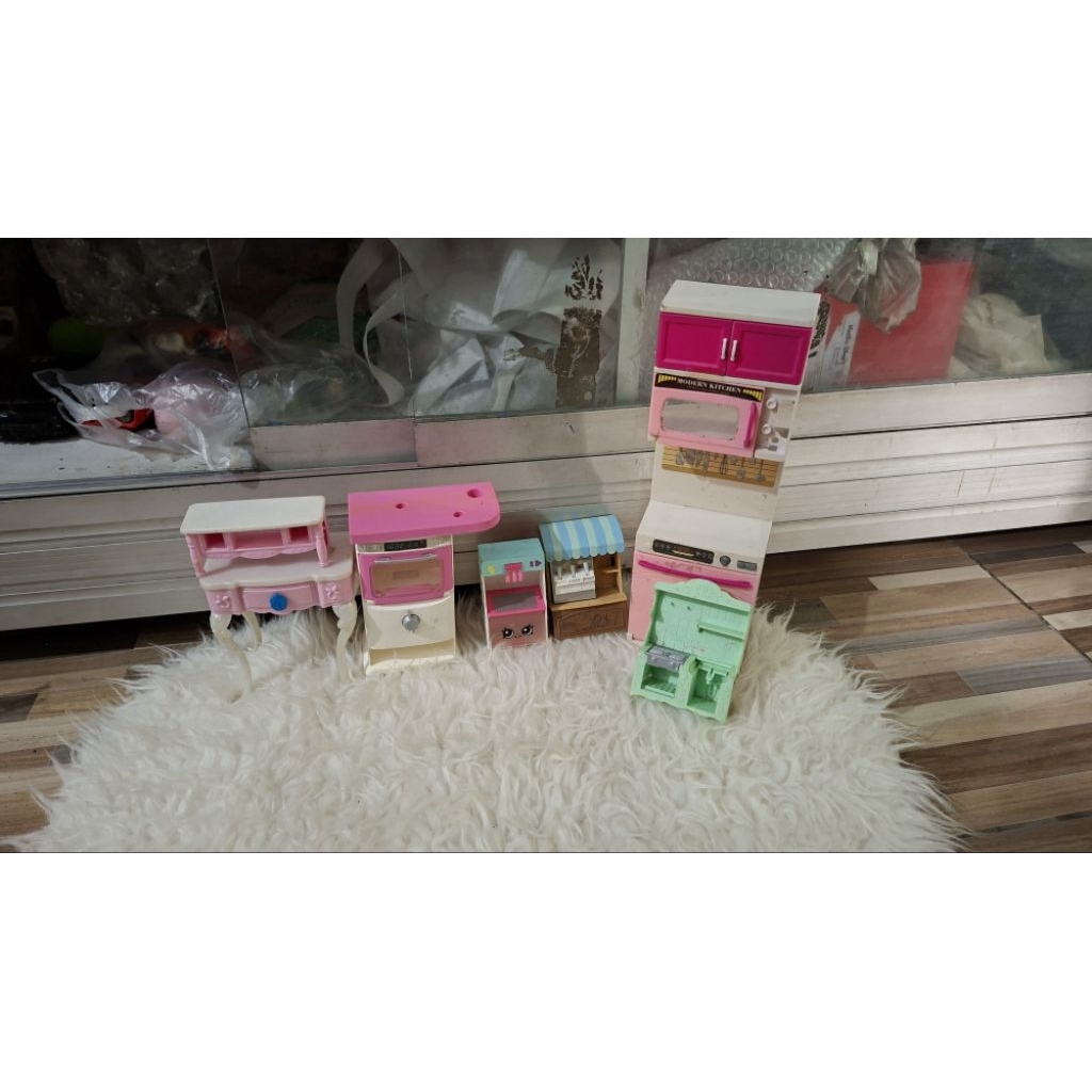 Mainan Perabotan Barbie