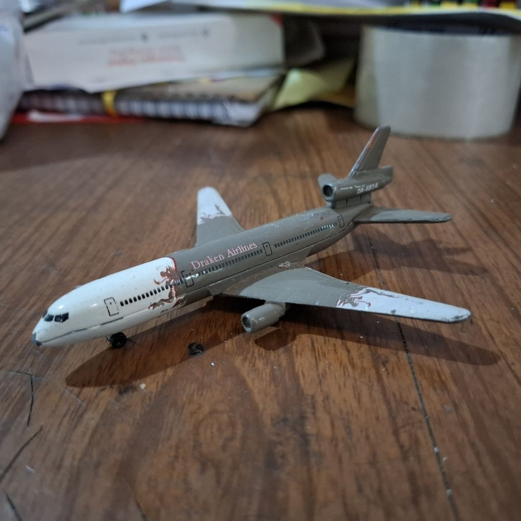 junk mainan pesawat Majorette Mcdonnell Douglas DC-10 Draken Airways