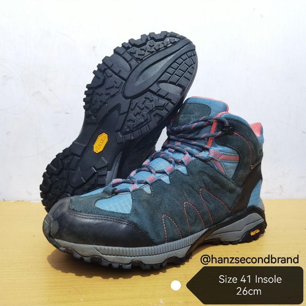 SEPATU MOUNTAIN WAREHOUSE 41
