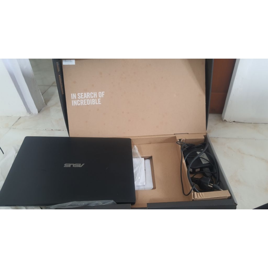 asuspro p2430u 8/500Gb nvidia 920m