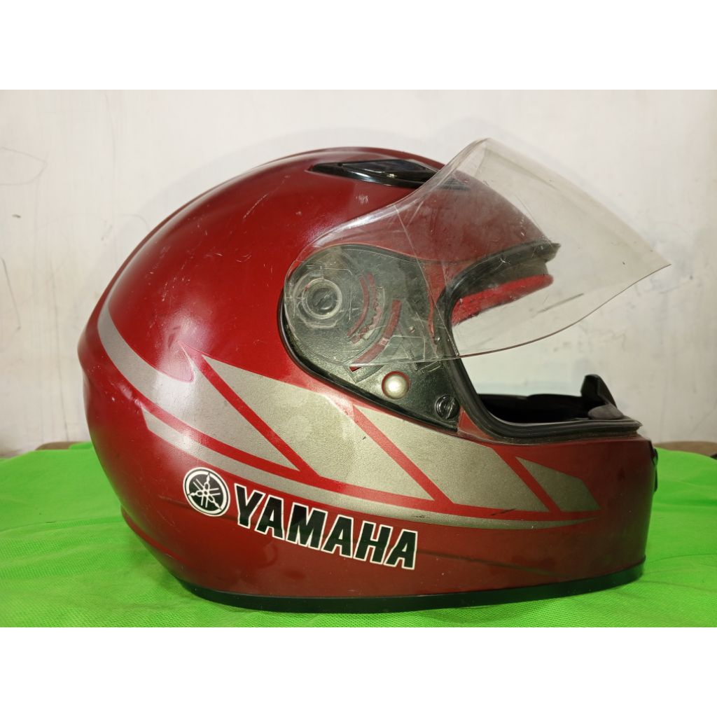 HELM CARGLOSS YAMAHA
