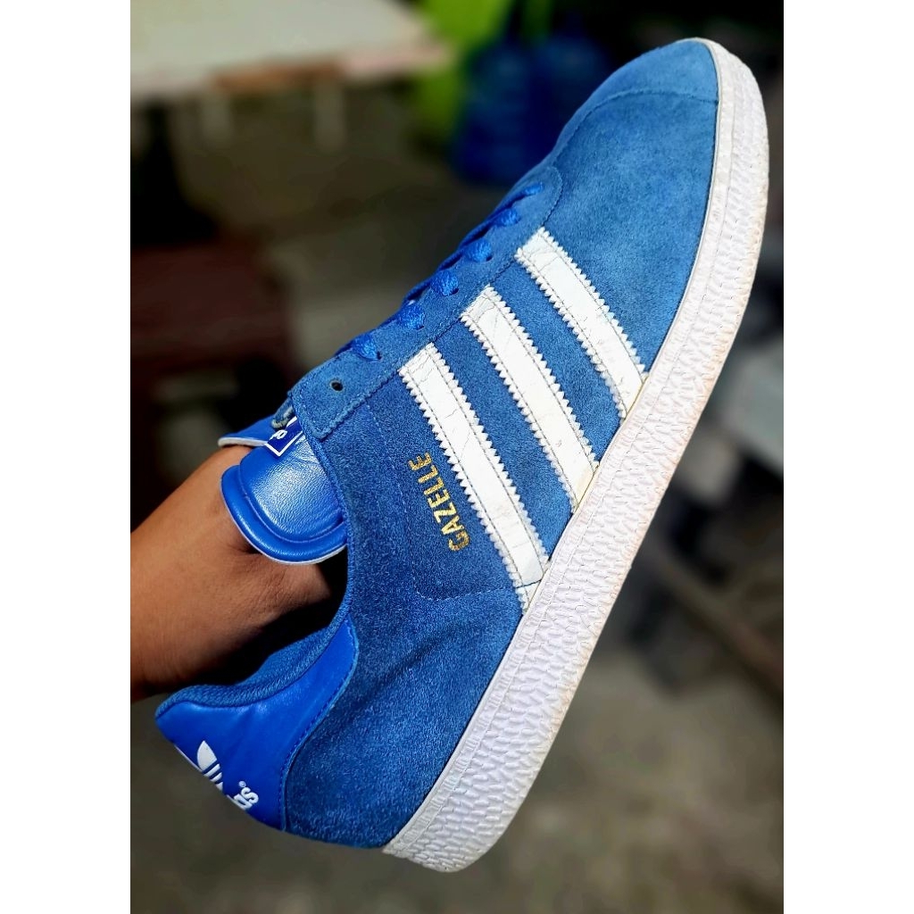 SEPATU ADIDAS GAZELLE BLUE WHITE CASUAL ORIGINAL (VIETNAM)
