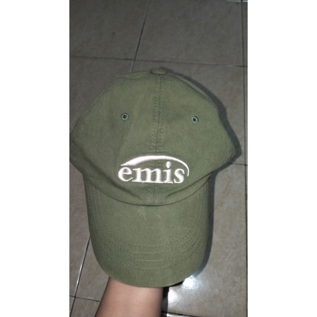 topi emis