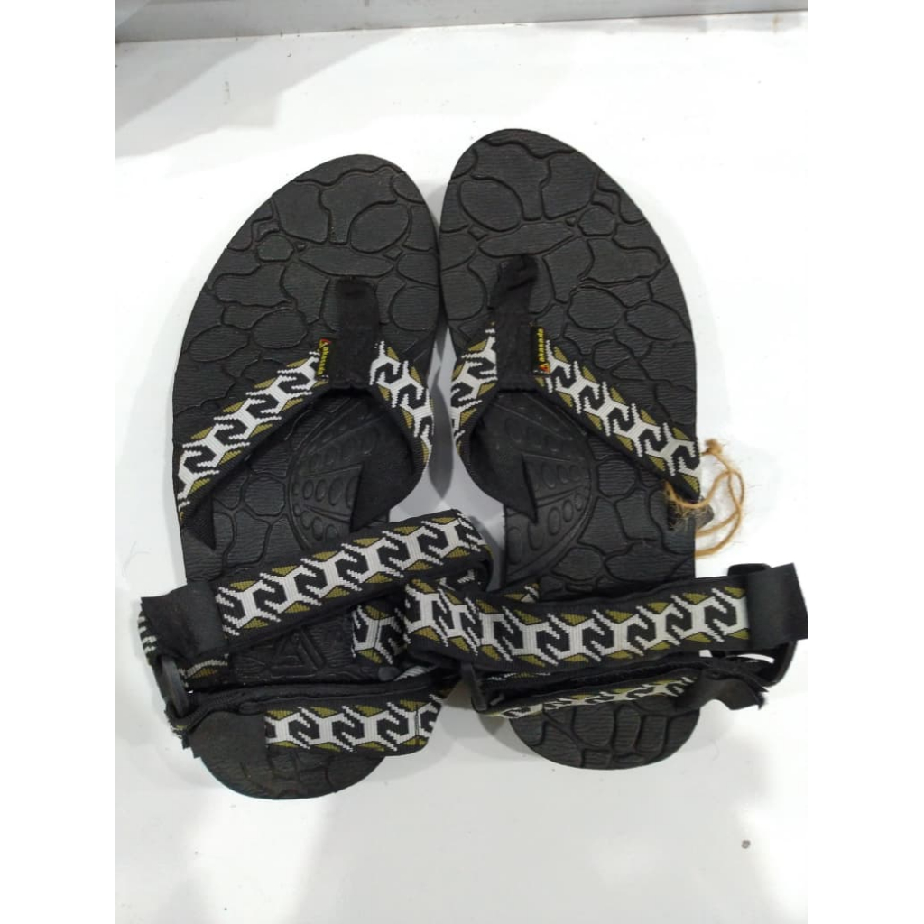 SANDAL AKASAKA WELIRANG SANDAL GUNUNG AKASAKA WELIRANG