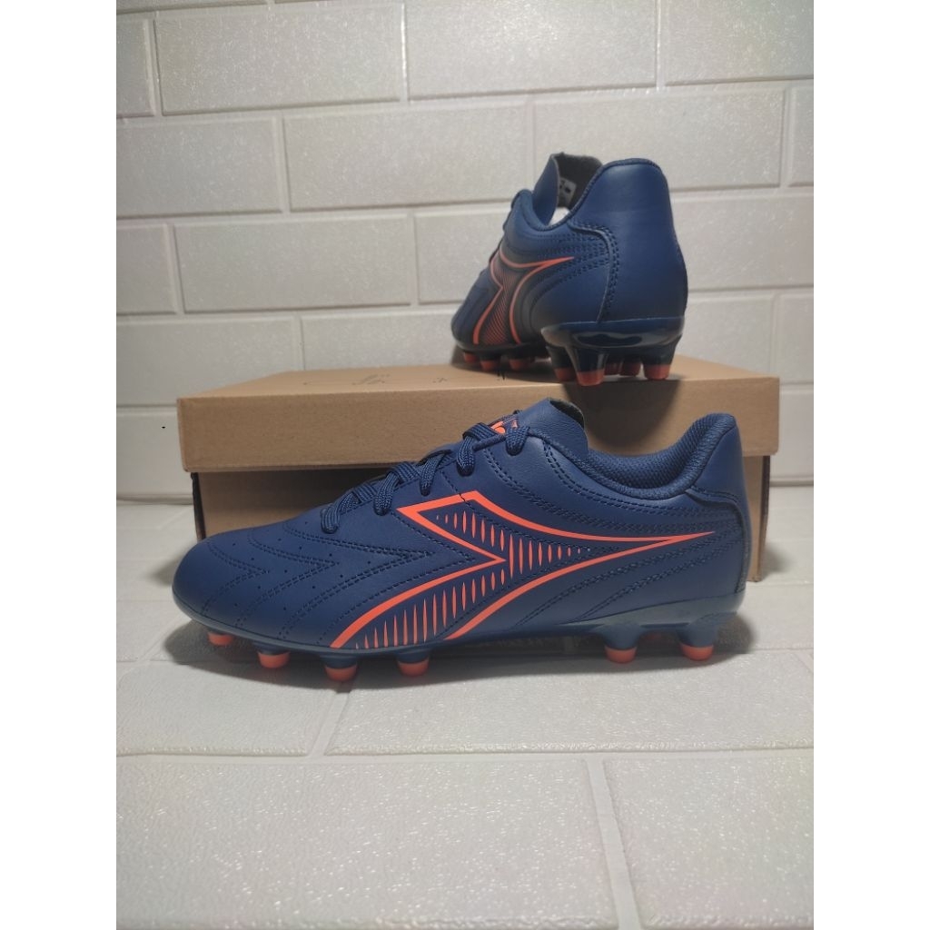 Sepatu bola baru Diadora patrabu original