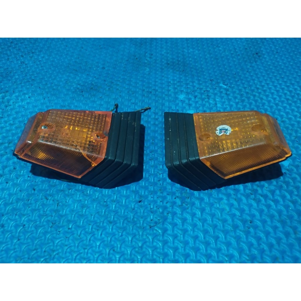 Sein YAMAHA v80 super deluxe reting depan bagong lesting depan robot v80 super deluxe