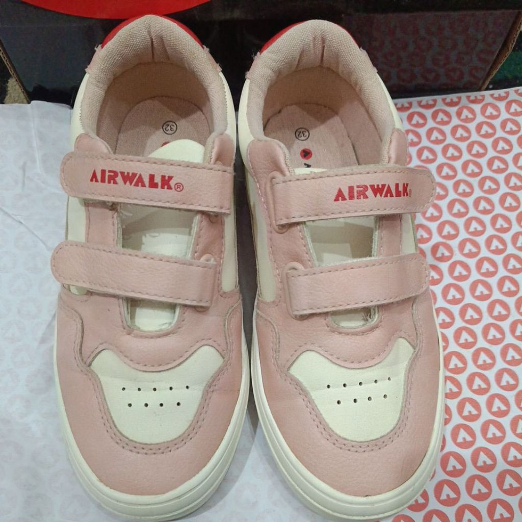 Sepatu kets anak Airwalk sport station preloved
