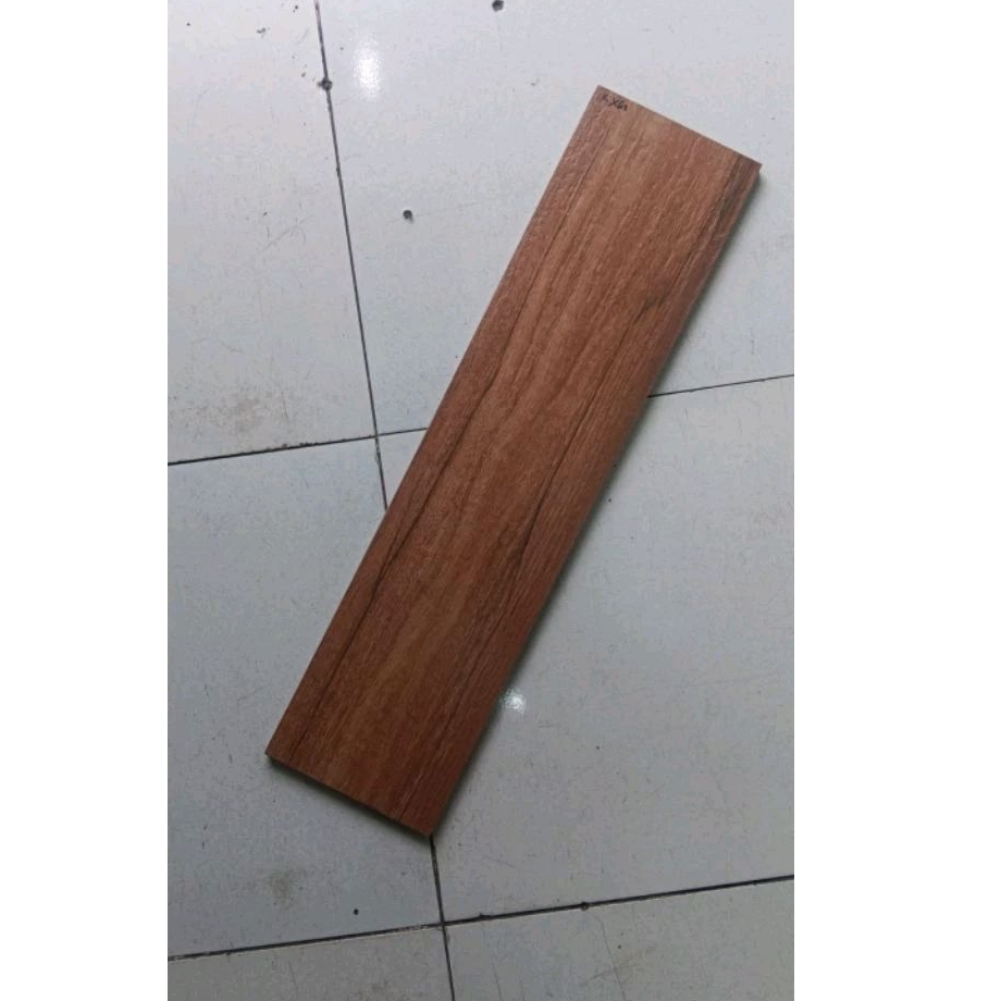 GRANIT KAYU 15X60 COKLAT MUDA TEXTURE