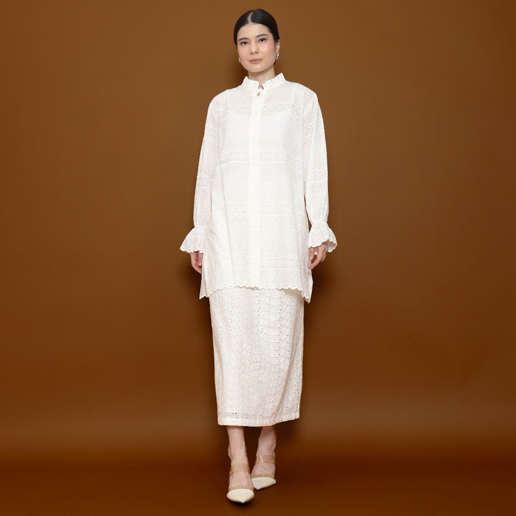 Naura Tunik Bordir Cotton Premium Broken White- Atasan Wanita Putih Mewah Tunik Brokat Katun Bordir 