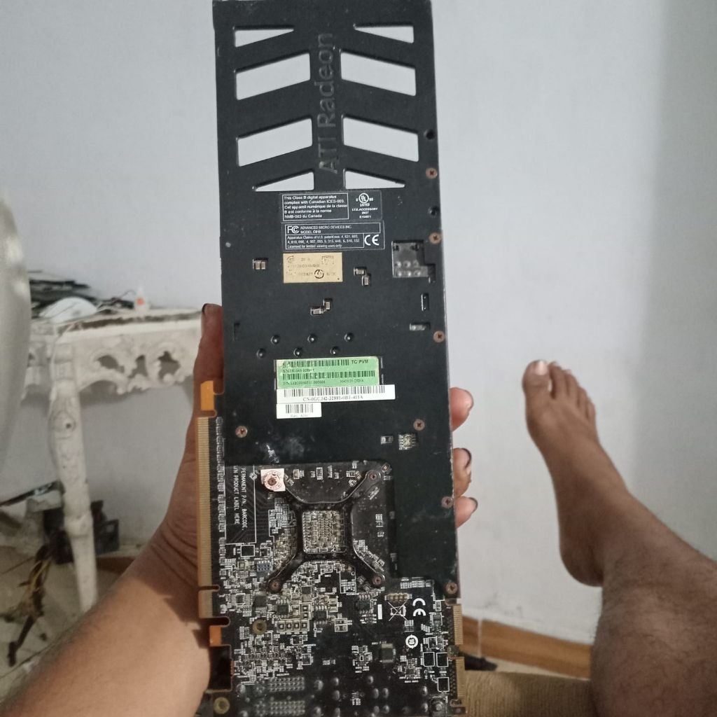 Vga atiraseon ddr 5  1gb 128bit