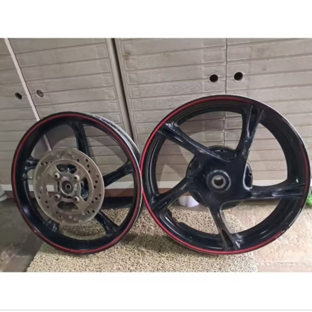 Velg Depan Belakang Yamaha Xeon Karbu Original Seken Copotan