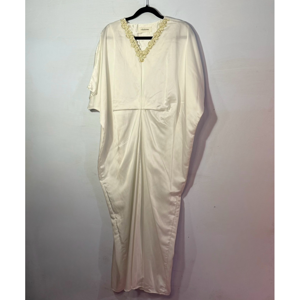 PRELOVED SEMARANG KAFTAN PUTIH RUBYLICIOUS