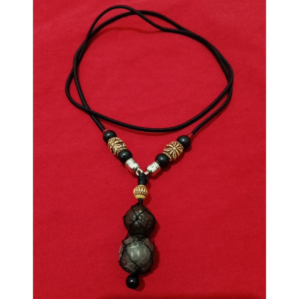 necklace / Liontin  Model  Thailand  ( Batu Monta Besi )
